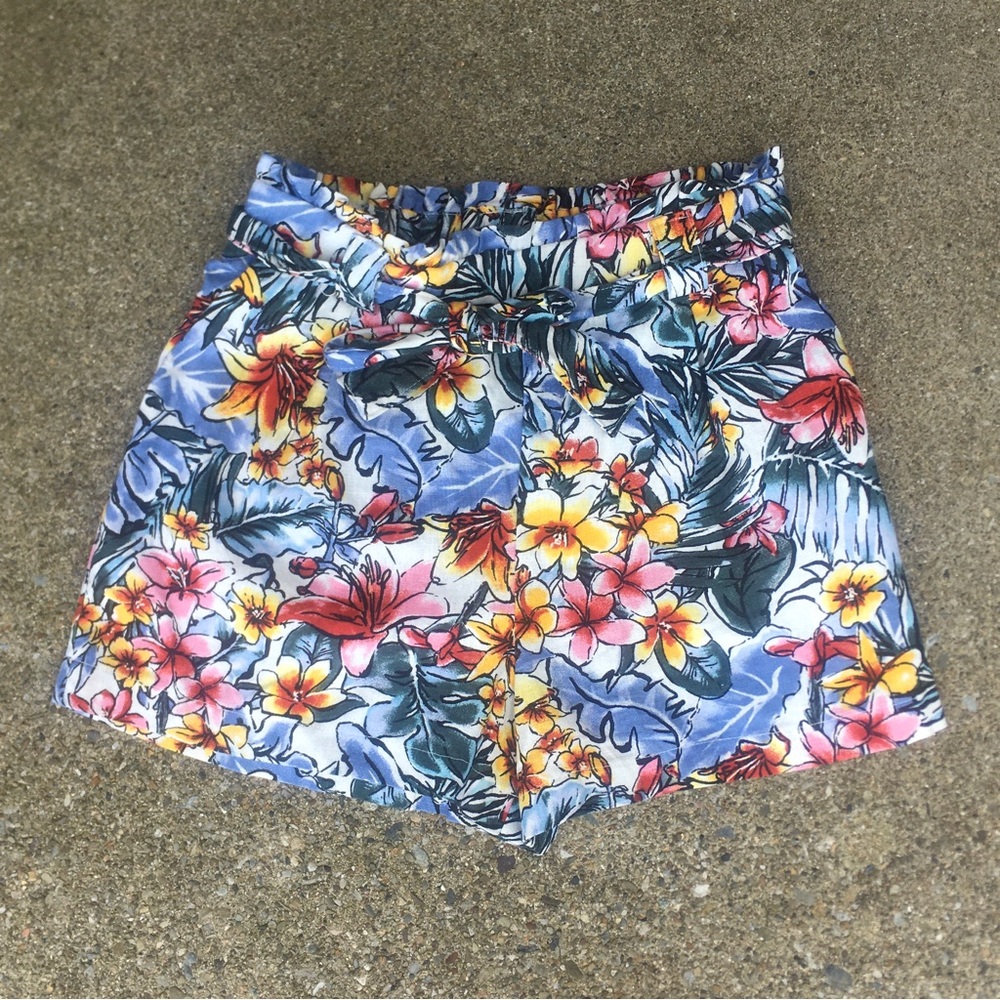 Paper Bag Shorts Small, Floral Shorts, Blended Linen Shorts Tropical Shorts NWOT